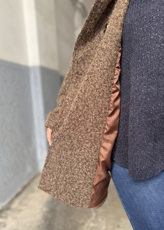 Παλτό Μπουκλέ Με Ασημοκλωστή