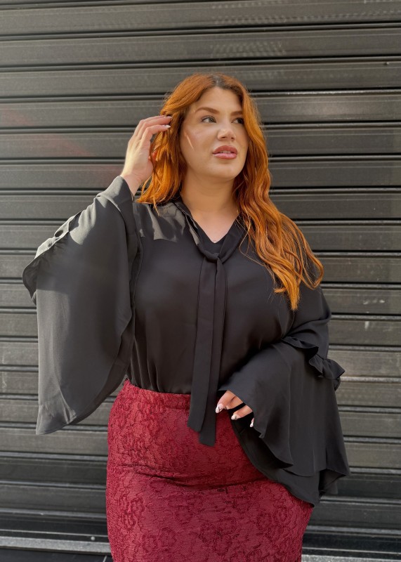 Μπλούζα Μουσελίνα Με Καμπάνα Μανίκι