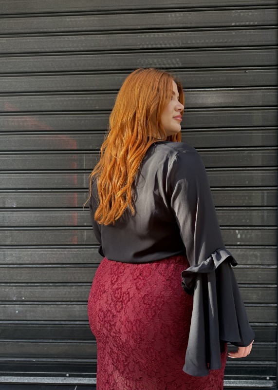 Μπλούζα Μουσελίνα Με Καμπάνα Μανίκι